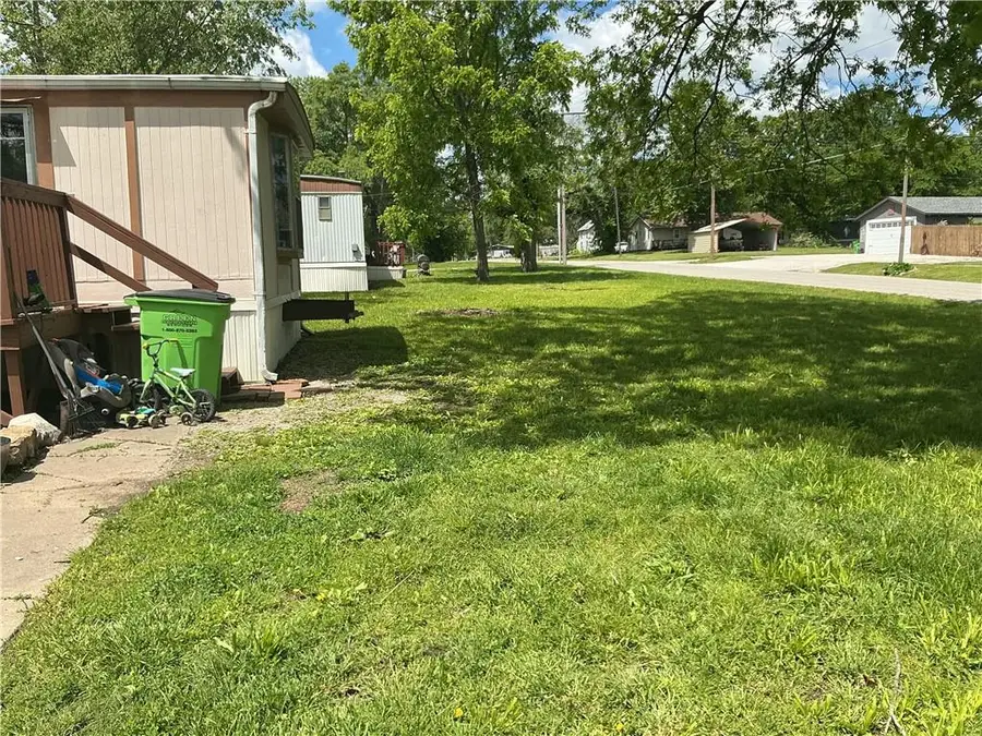 200 E 2nd Street, Pomona, KS 66076 - #2
