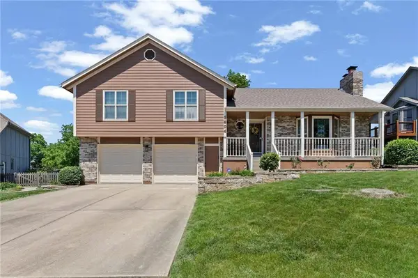 1604 SW Jeffrey Court, Lee's Summit, MO 64081