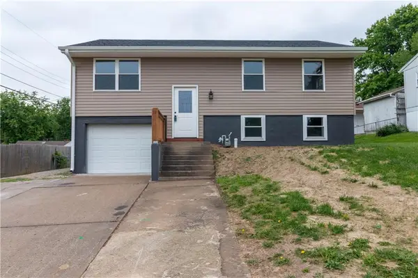 5201 Pickett Road, St Joseph, MO 64503
