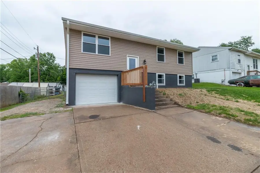 5201 Pickett Road, Saint Joseph, MO 64503 - #3