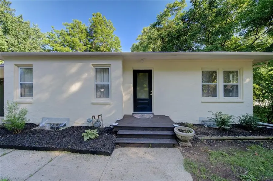 315 E Whittier Street, Claycomo, MO 64119 - #2