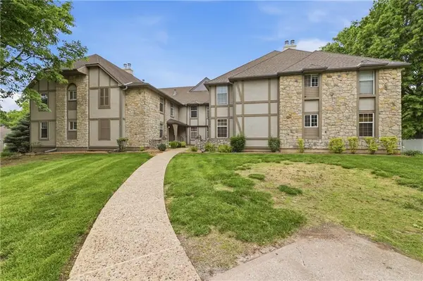 1305 NW Village Drive #C, Blue Springs, MO 64015