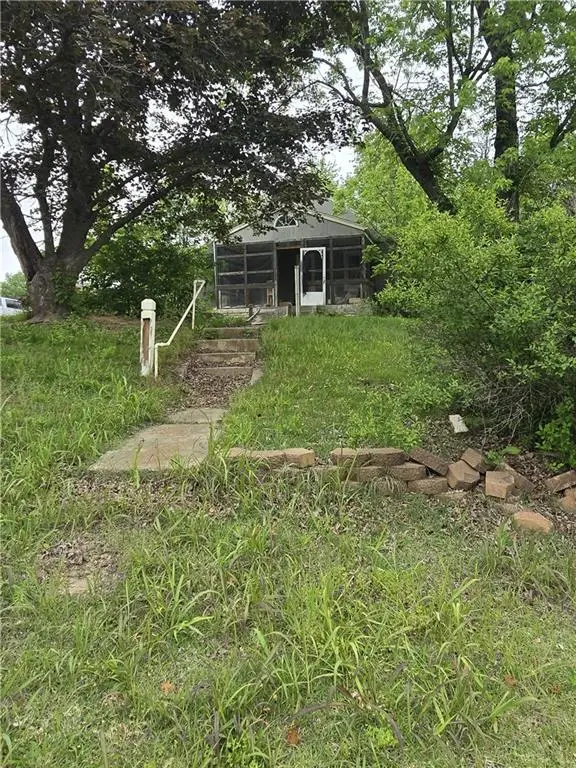 33660 W 83rd Street, De Soto, KS 66018 - #1