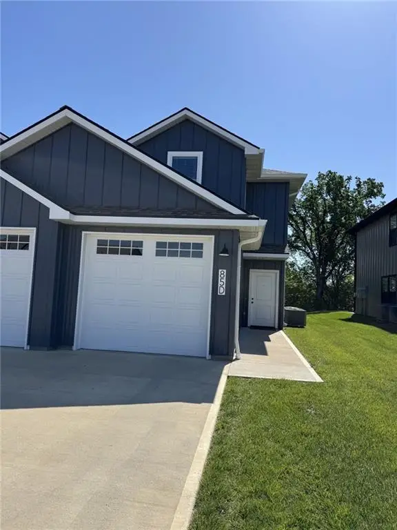 85 D SE 381 Road, Warrensburg, MO 64093