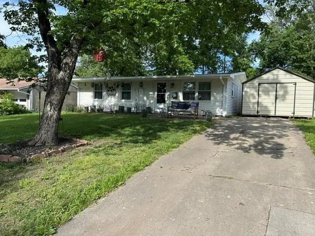 1328 E 16th Street, Lawrence, KS 66044 - #1