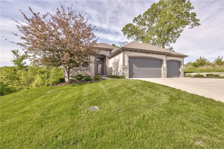 8 E 122nd Street, Kansas City, MO 64145 - #2
