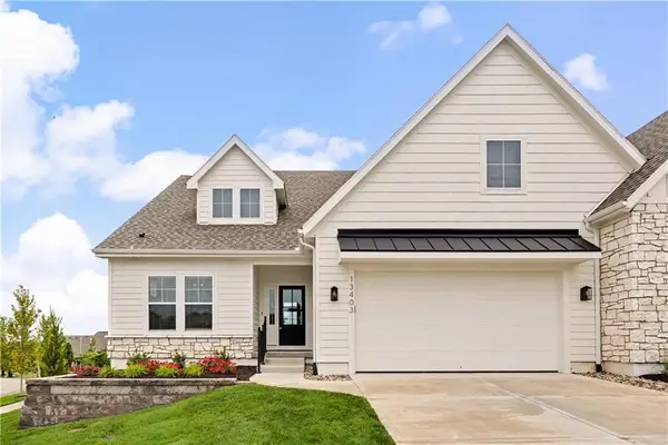 13403 W 174th Terrace, Overland Park, KS 66221