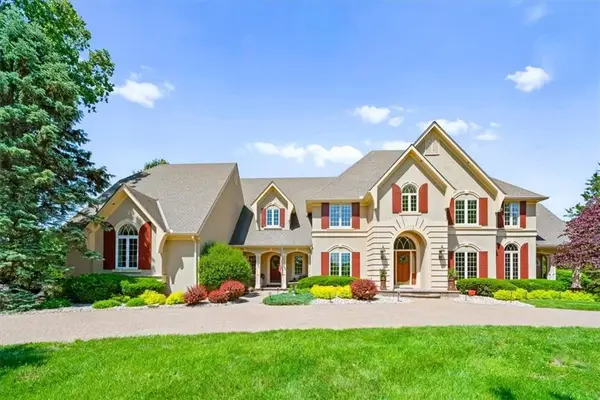 1821 Saunders Road, Blue Springs, MO 64015