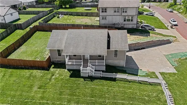 717 S 5th Street, Atchison, KS 66002