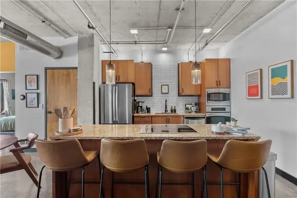 4141 Pennsylvania Avenue #402, Kansas City, MO 64111