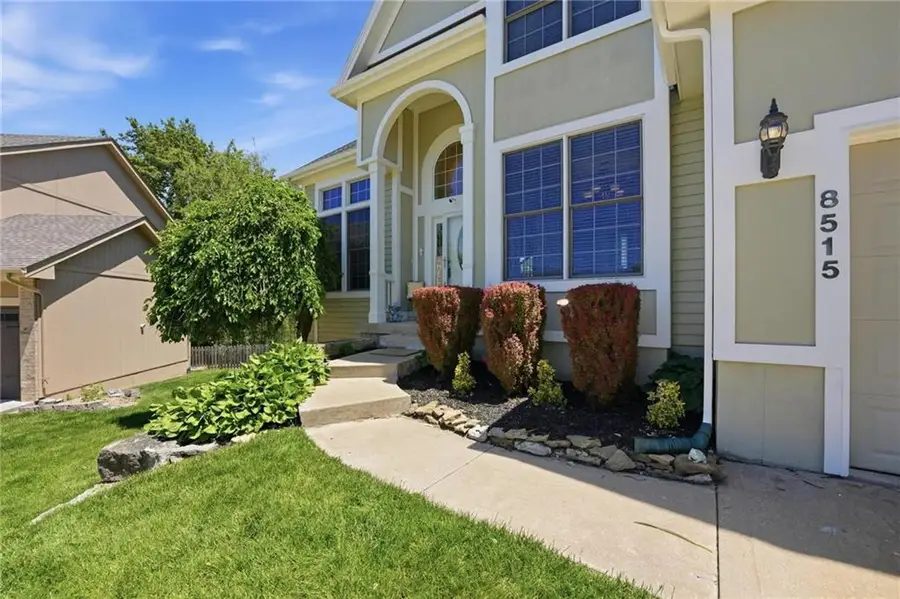 8515 N Chalmers Avenue, Kansas City, MO 64153 - #2