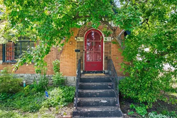 7404 Walnut Street, Kansas City, MO 64114