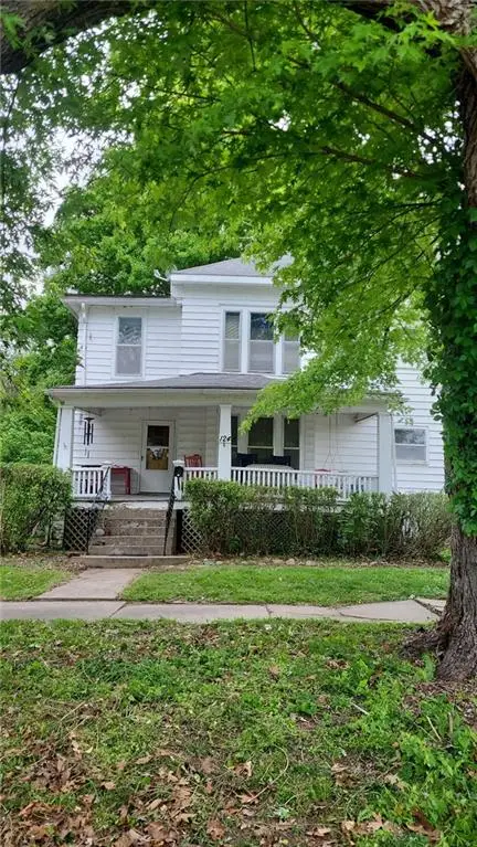 124 N Locust Street, Ottawa, KS 66067 - #1