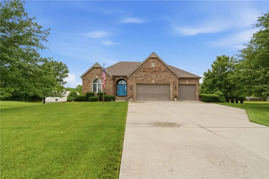 4620 New Lawrence Road, Leavenworth, KS 66048 - #2