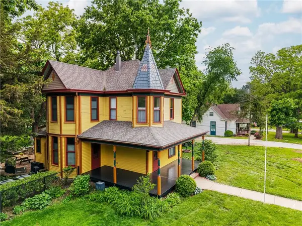 1704 SW Walnut Street, Blue Springs, MO 64015