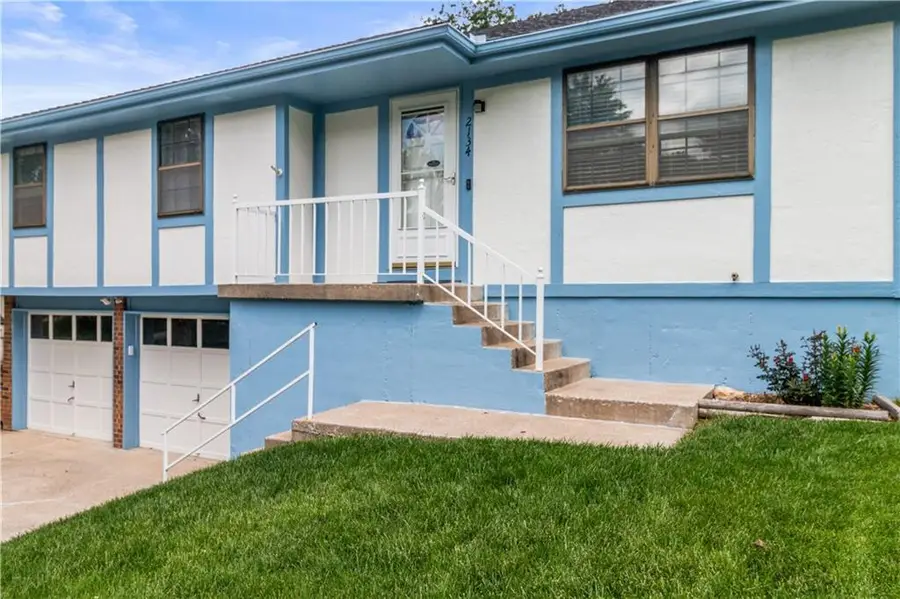 2134 NE Belvoir Street, Lees Summit, MO 64086 - #3