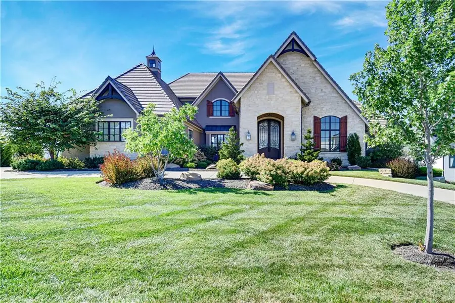16916 Bond Street, Overland Park, KS 66221 - #2