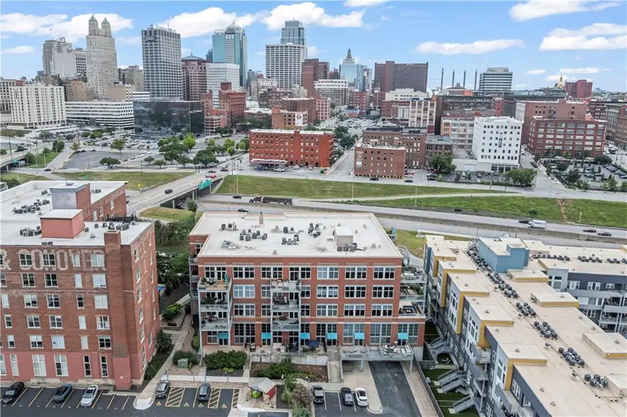 210 W 5th Street #211, Kansas City, MO 64105 - #2