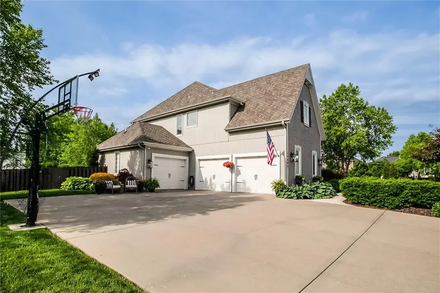 14095 W 157th Terrace, Olathe, KS 66062 - #3