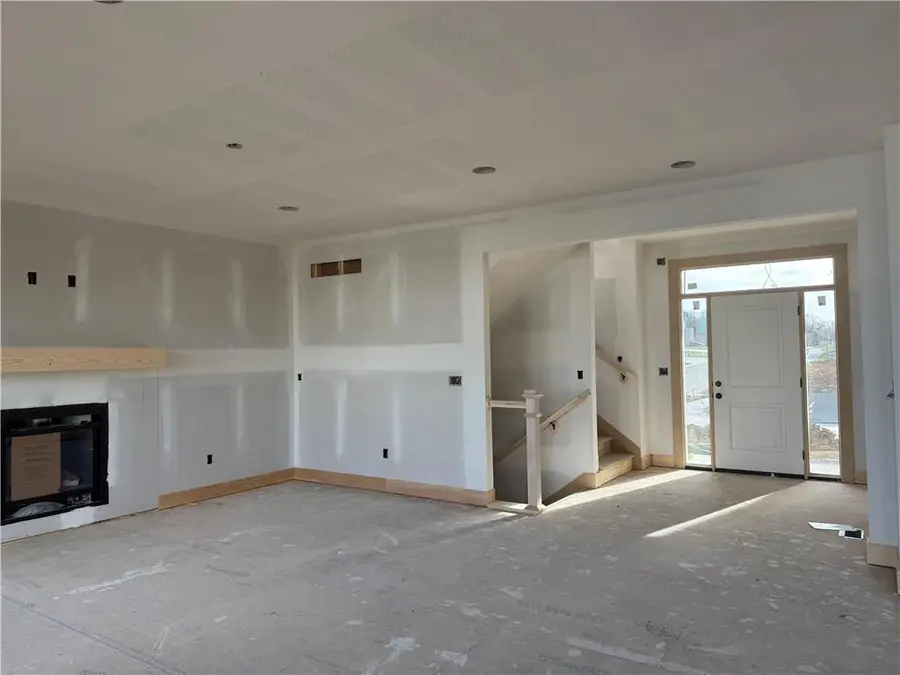 31428 W 85th Terrace, De Soto, KS 66018 - #2