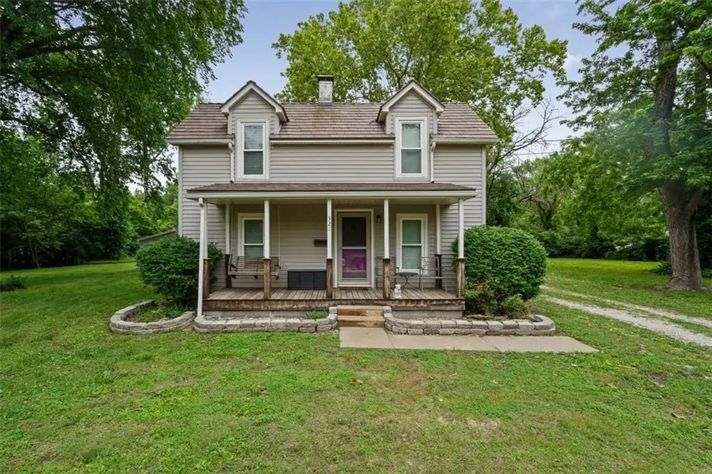321 Springdale Avenue, Bonner Springs, KS 66012 - #1