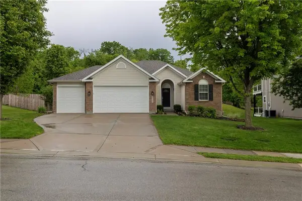 5005 NW Flintridge Drive, Riverside, MO 64150
