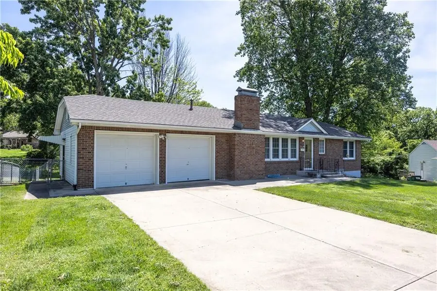 6603 N Grand Avenue, Kansas City, MO 64118 - #2