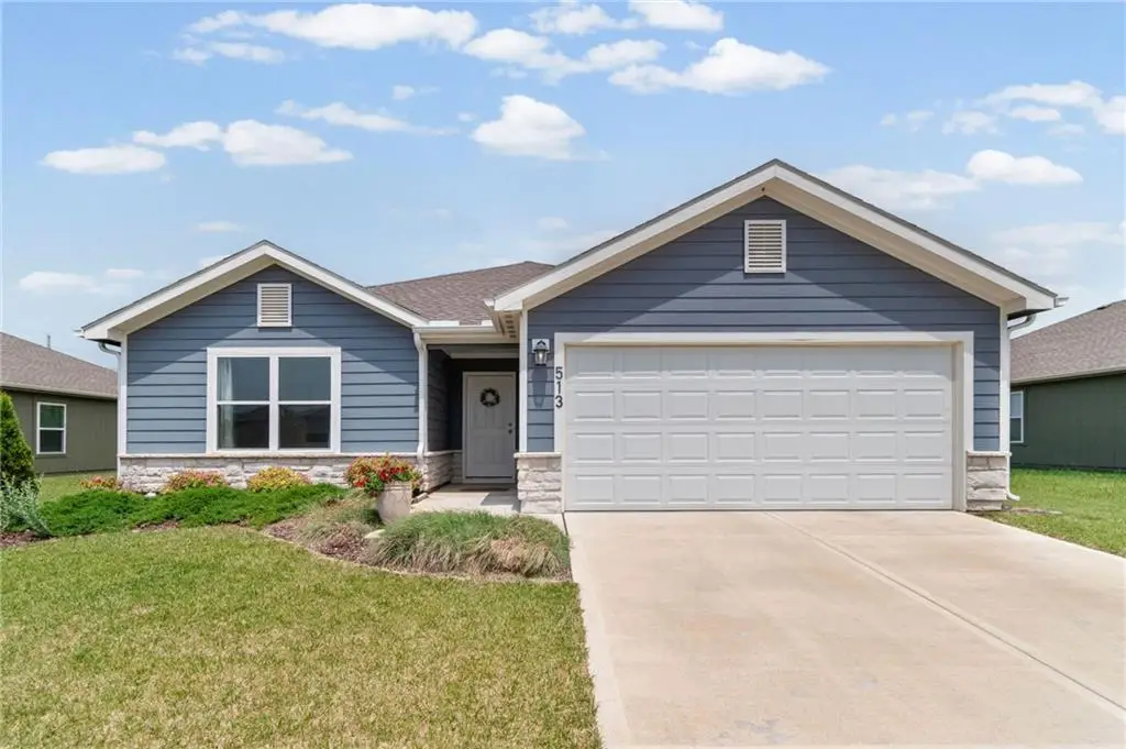 513 SE Carson Drive, Blue Springs, MO 64014 - #1