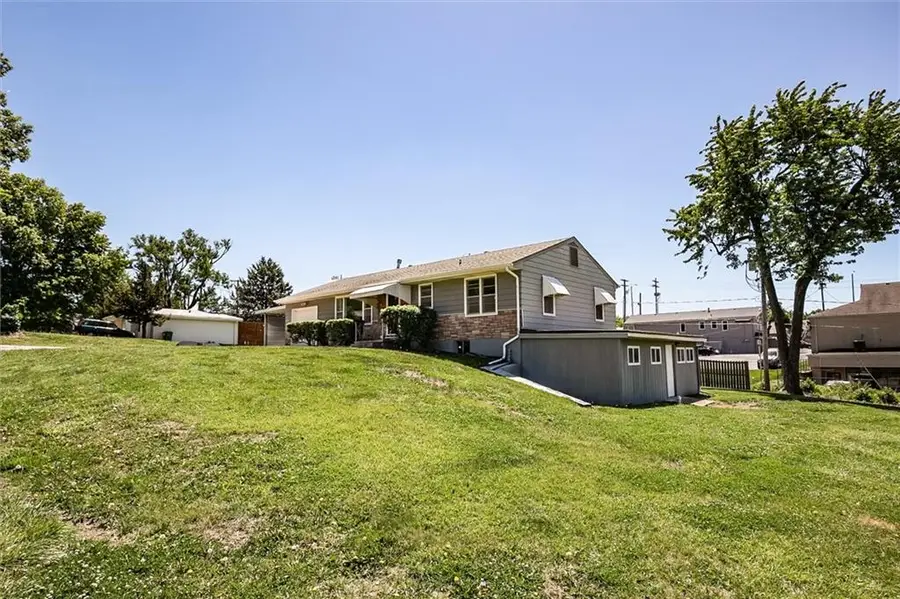 107 NE 72 Nd Terrace, Gladstone, MO 64118 - #3