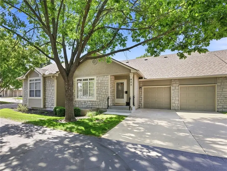 15732 S Sunset Drive #800, Olathe, KS 66062 - #2