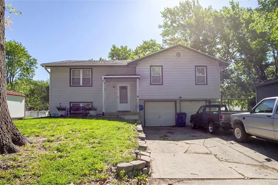 1705 SE High Drive, Oak Grove, MO 64075 - #2