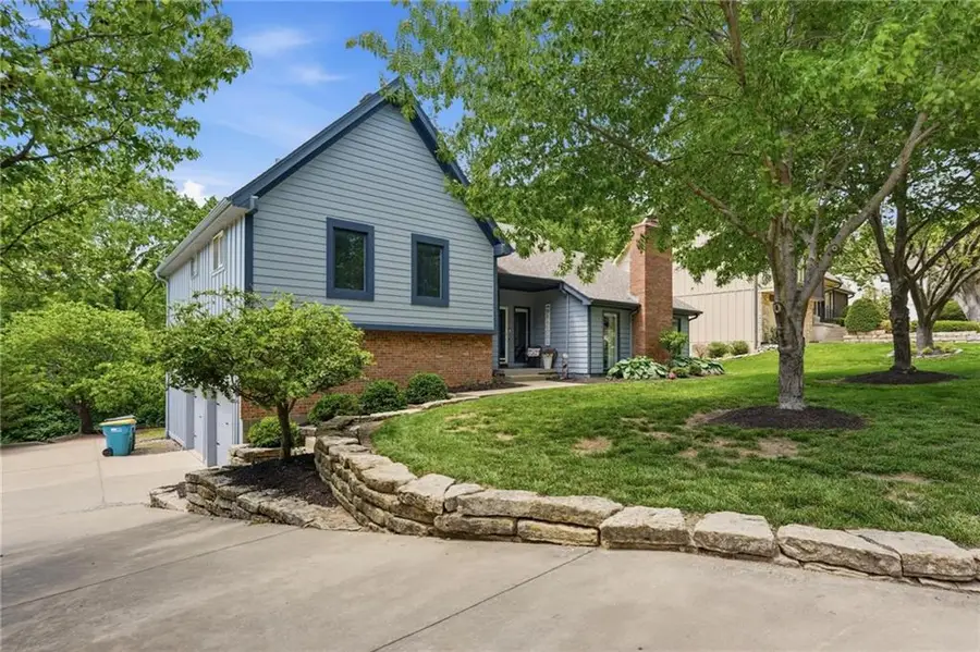 5722 Noland Road, Shawnee, KS 66216 - #2