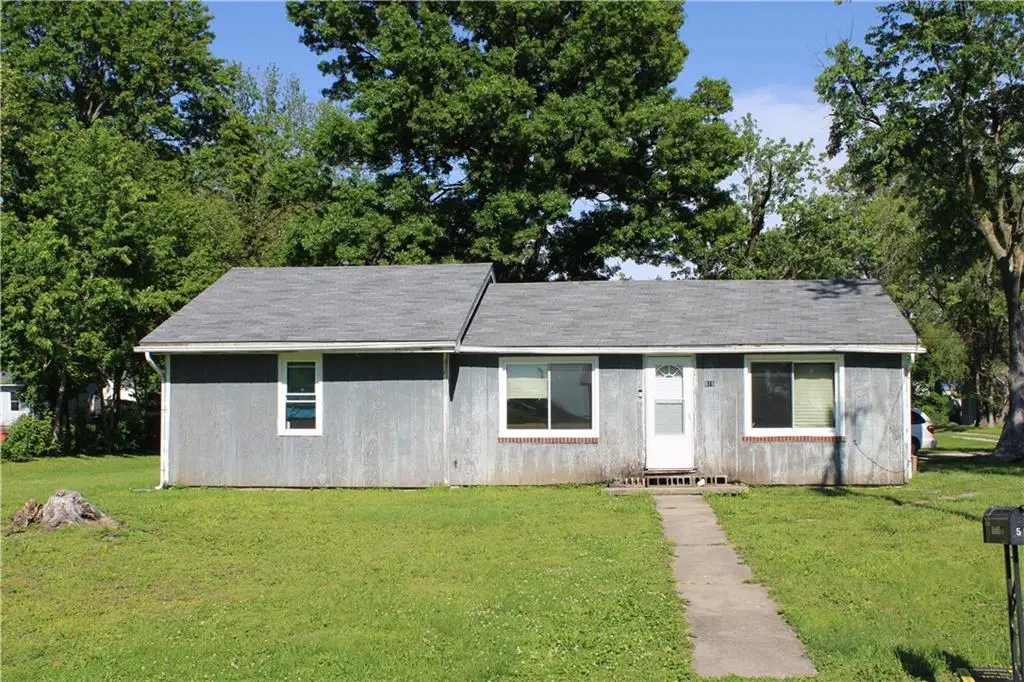 515 NW 5th Street, Hardin, MO 64035 - #1