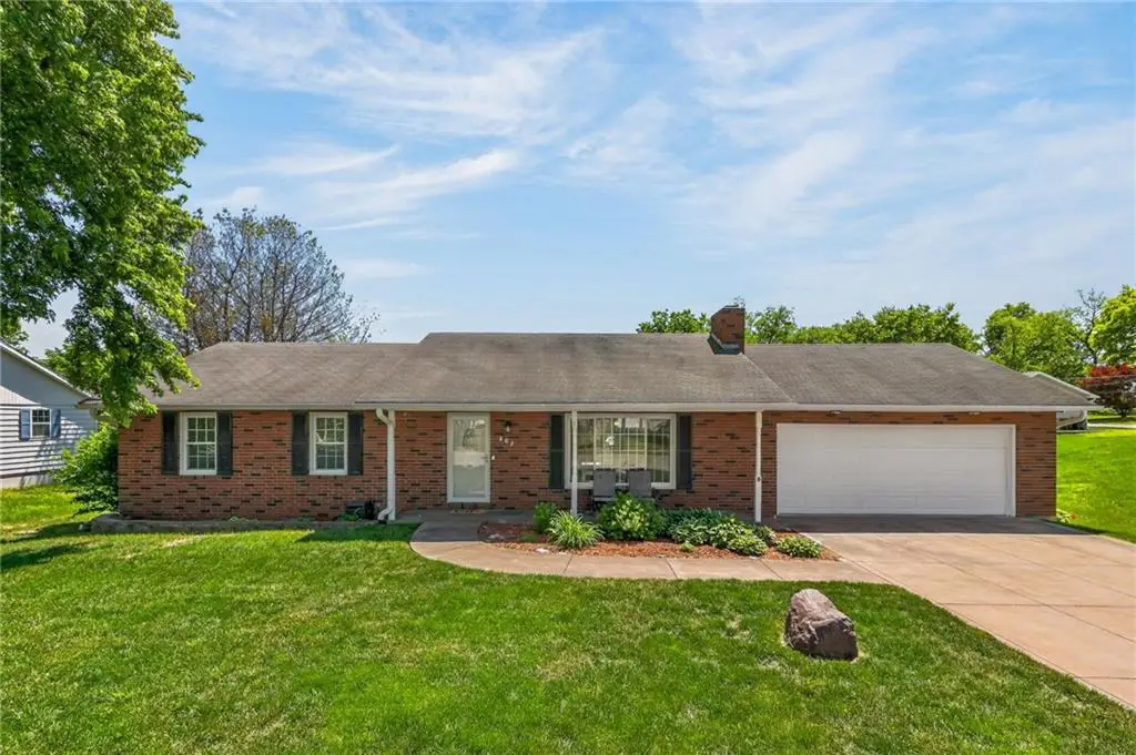 802 W Duncan Drive, Savannah, MO 64485 - #1