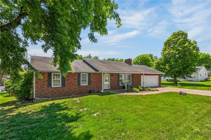 802 W Duncan Drive, Savannah, MO 64485 - #2