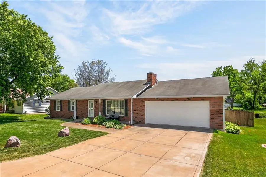 802 W Duncan Drive, Savannah, MO 64485 - #3