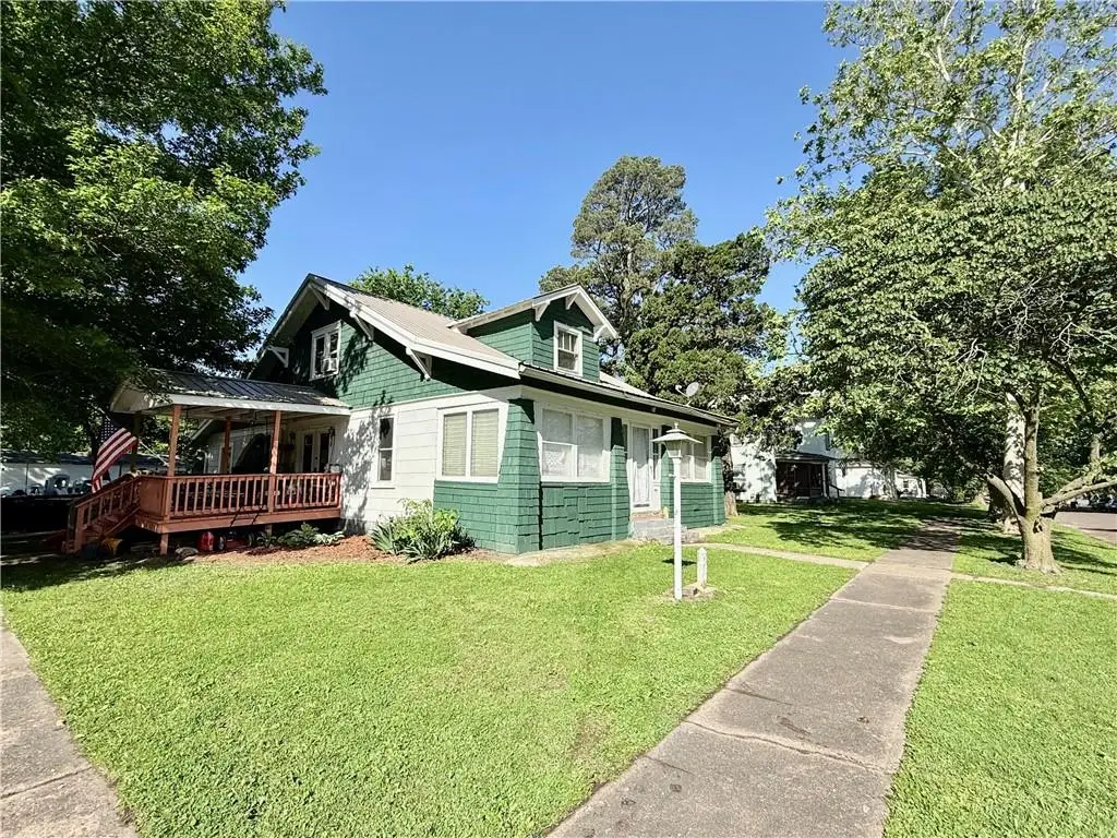 201 W Walker Street, Marceline, MO 64658 - #1
