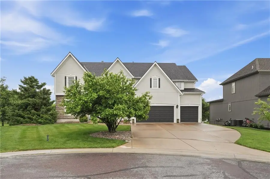 15505 Canterbury Street, Overland Park, KS 66224 - #2