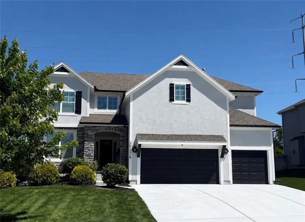 20476 W 107th Place, Olathe, KS 66061 - #1