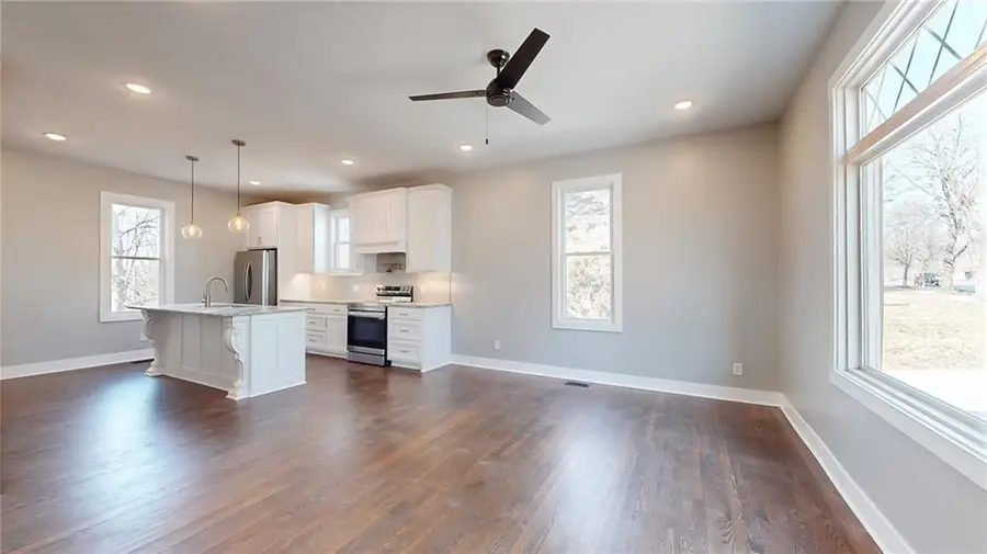 2110 Ashland Avenue, Saint Joseph, MO 64506 - #3