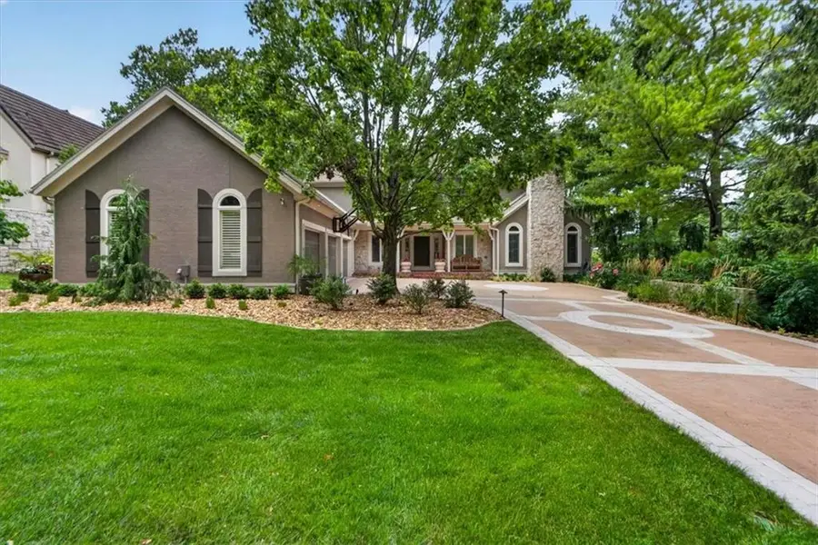 5226 Mercier Street, Kansas City, MO 64112 - #2