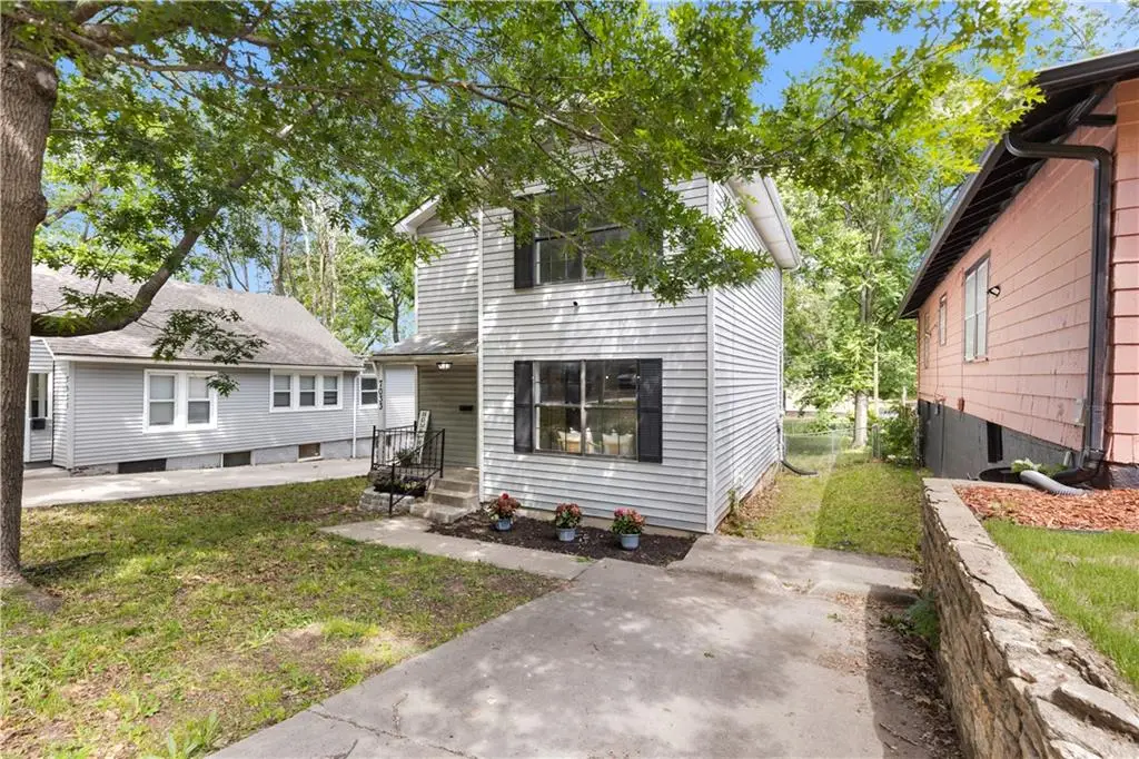 7033 Bellefontaine Avenue, Kansas City, MO 64132 - #1