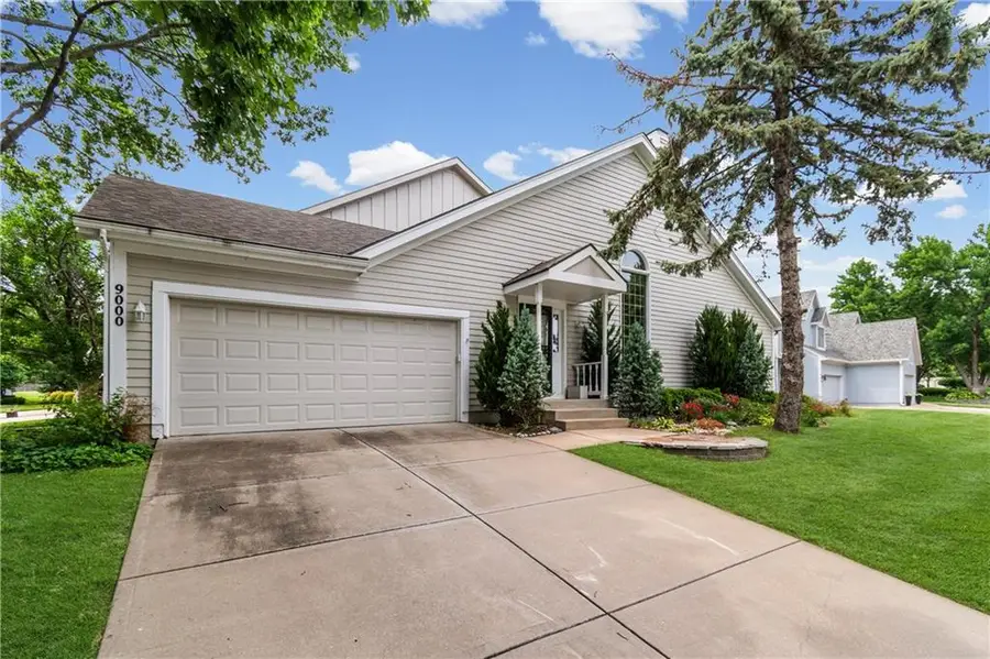 9000 W 120th Terrace, Overland Park, KS 66213 - #2