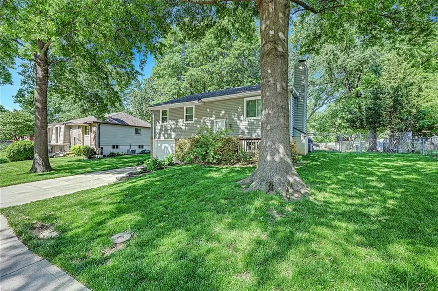 12908 S Brougham Drive, Olathe, KS 66062 - #3