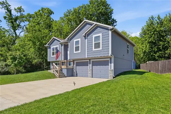 403 Timbercreek Drive, Belton, MO 64012