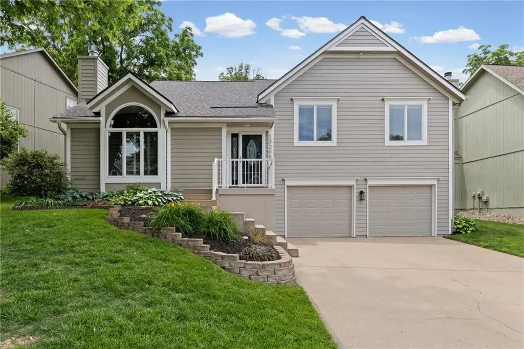 13206 S Foxridge Drive, Olathe, KS 66062 - #1