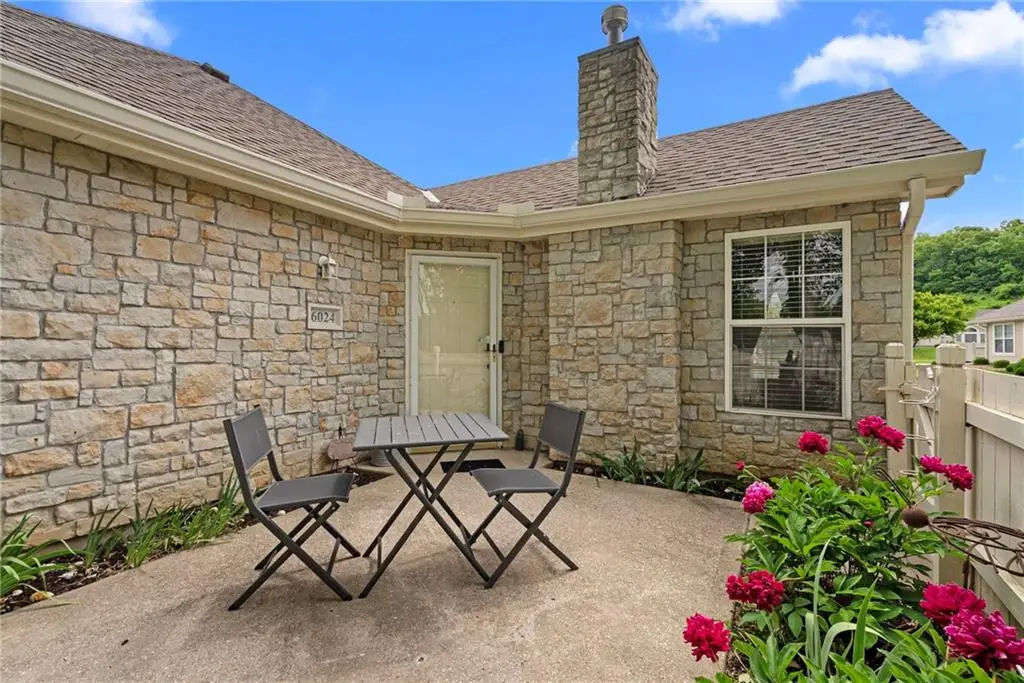 6024 NE Kensington Court, Lees Summit, MO 64064 - #1