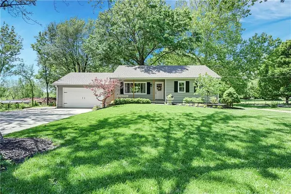 19734 Foster Street, Stilwell, KS 66085