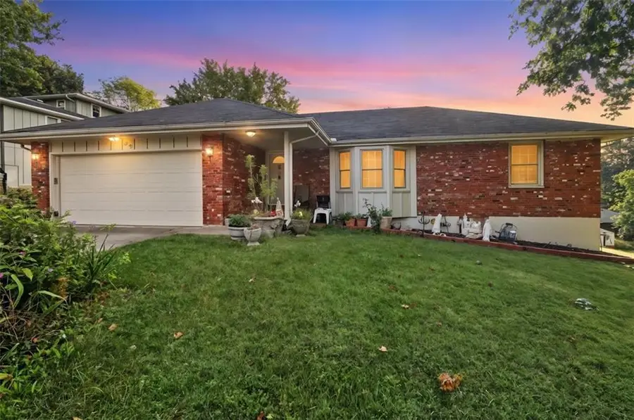5909 N Broadway Street, Gladstone, MO 64118 - #3