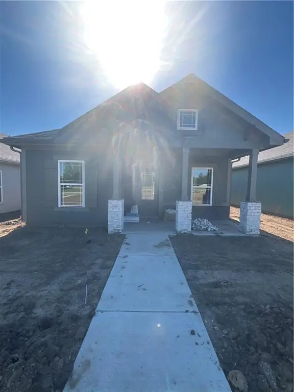 1600 Cottonwood Creek Avenue #3, Kearney, MO 64060